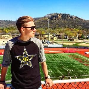 Meet your Posher, Victor